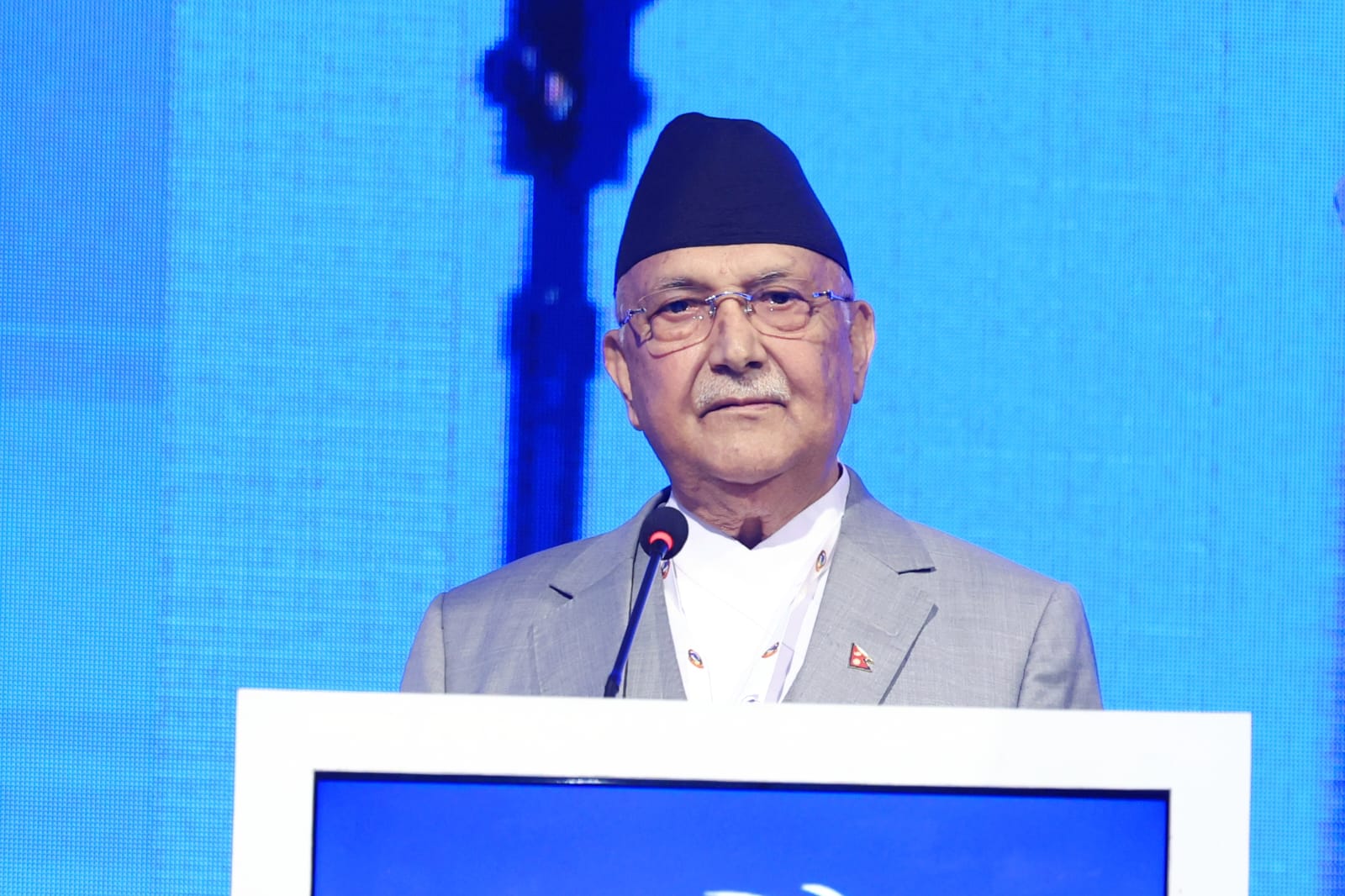 प्रधानमन्त्री ओली अस्वस्थ भएको भन्दै  सांसदसँगको प्रश्नोत्तर कार्यक्रम स्थगित